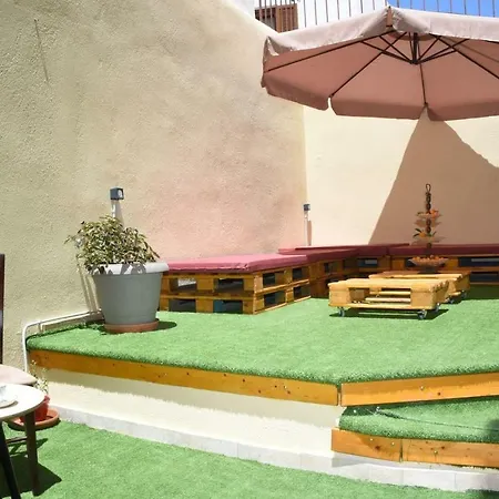 Little Yard & #5 Budget Studio