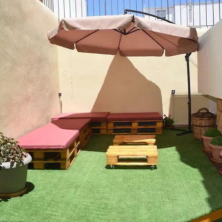 Apartment Little Yard & #5 Budget Studio Naxos City
